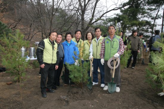 2008 봄철 나무심기 행사(새창)